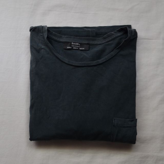 Camiseta Bershka Negra Talla M