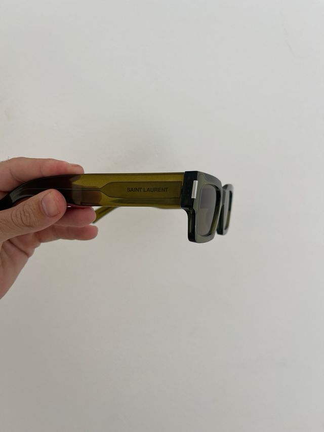 Gafas de sol Yves Saint Laurent verdes
