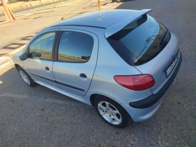 Peugeot 206 2001 2.0HDI 181.000