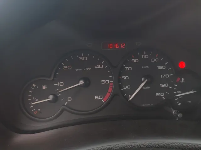 Peugeot 206 2001 2.0HDI 181.000