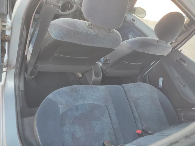 Peugeot 206 2001 2.0HDI 181.000