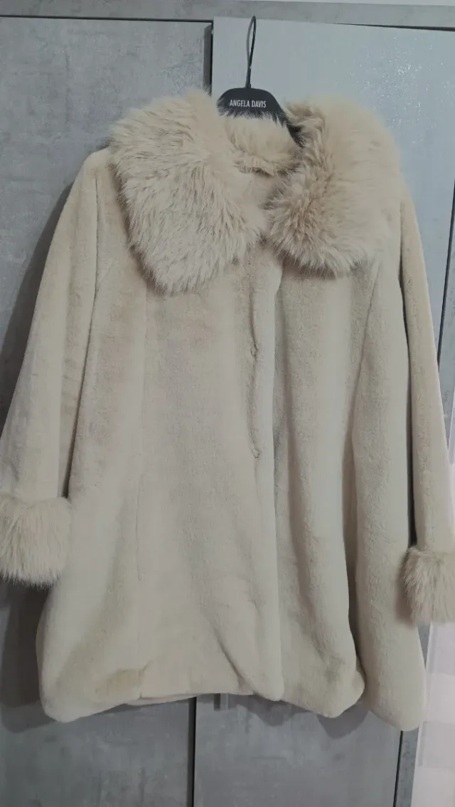 Giacca ecopelliccia beige taglia unica