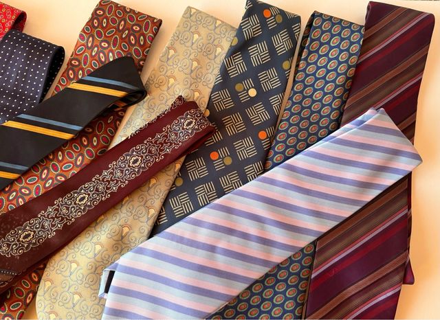 Pack 12 corbatas caballero diferentes estilos