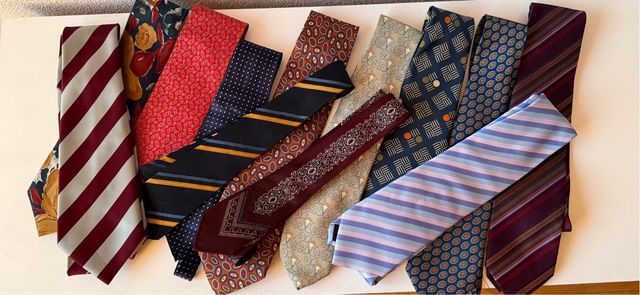 Pack 12 corbatas caballero diferentes estilos