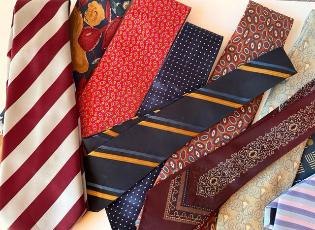 Pack 12 corbatas caballero diferentes estilos