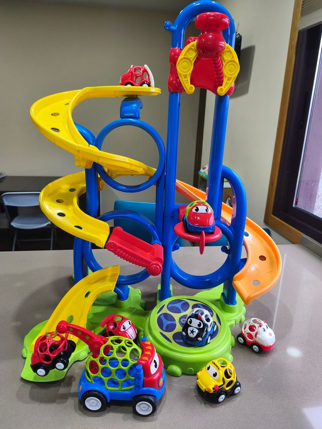 Oball Go Grippers Pista con Coches y Grúa