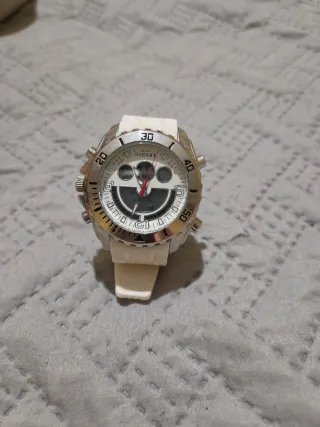 Reloj ARESSO Deportivo Plata y Blanco