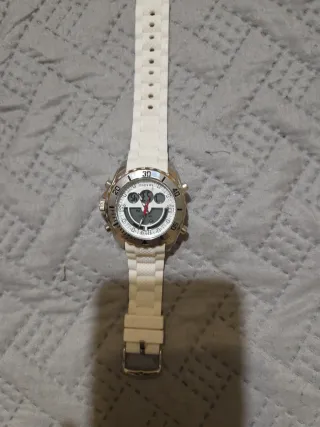 Reloj ARESSO Deportivo Plata y Blanco
