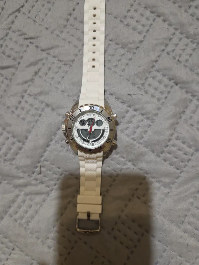 Reloj ARESSO Deportivo Plata y Blanco