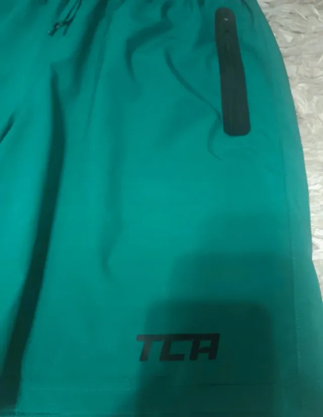 Pantalón corto deportivo hombre de TCA. Talla M.