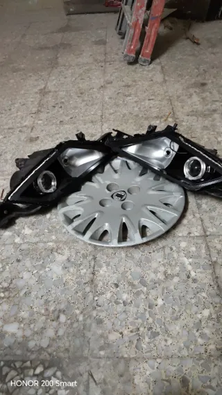 Fari Lancia Y 843 (2002) per cambio progetto.