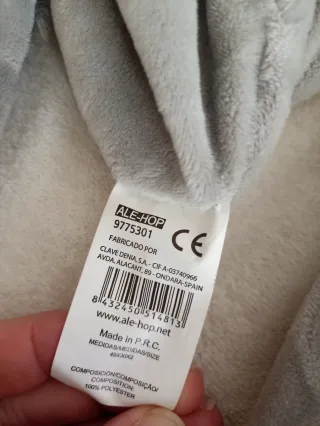 Gorro divertido con orejas de conejo