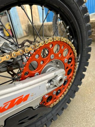 KTM 125 2024 - moto en muy buen estado