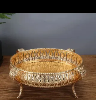 Bandeja decorativa dorada con patas