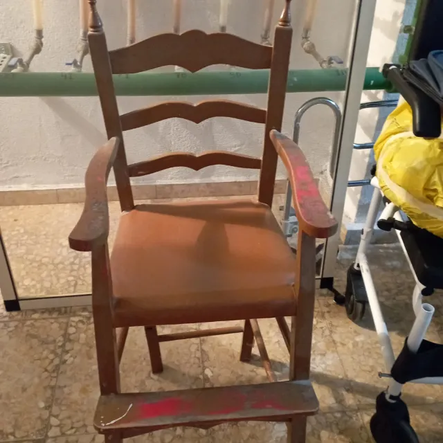 Trona de madera vintage