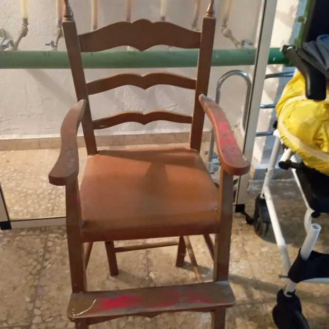 Trona de madera vintage