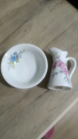 9 Miniaturas de porcelana. 4€/u. 30€ todas. Decora