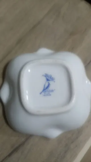 9 Miniaturas de porcelana. 4€/u. 30€ todas. Decora