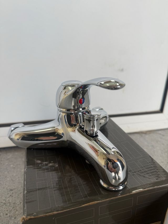 Grifo de ducha cromado