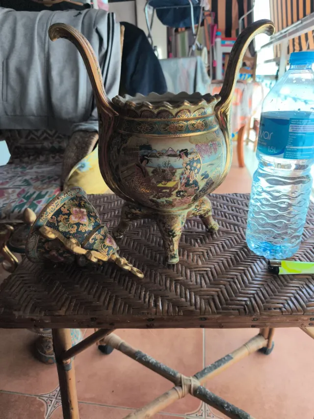 Jarrón Chino Cerámica Dorado y Multicolor