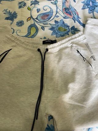 Pantalón deportivo Pull&Bear gris