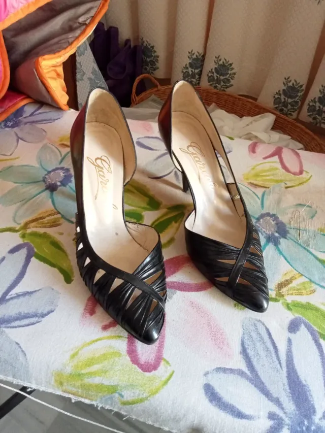 Zapatos de tacón negros