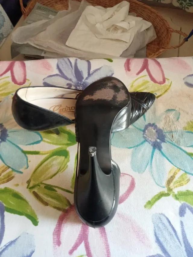 Zapatos de tacón negros