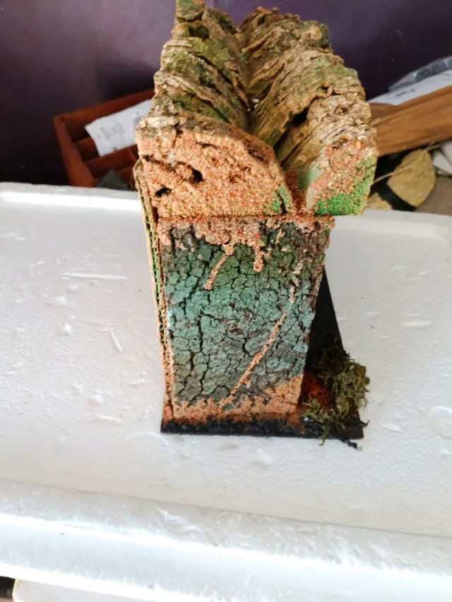 Capanna presepe in sughero.