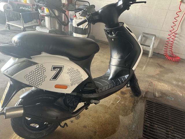 Piaggio Zip SP