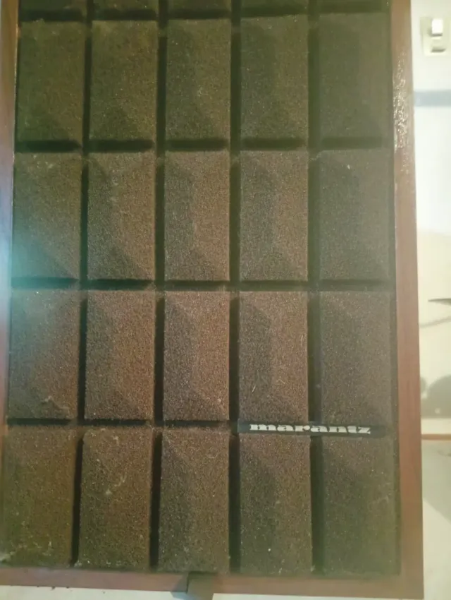 Altavoces Marantz Marrones y Negros vintage