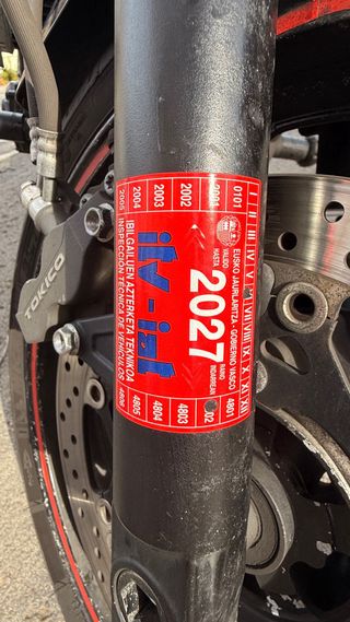 Suzuki GSF Bandit 650 Negra