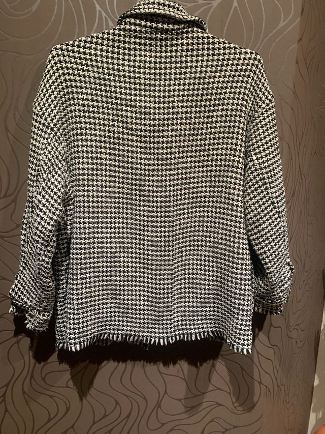 Chaqueta Zara cuadros flecos
