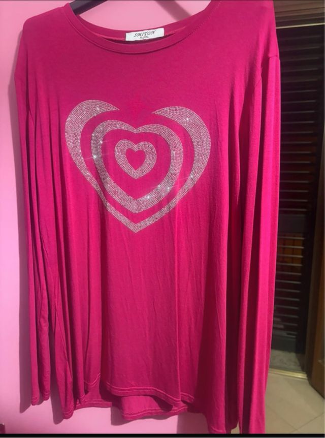 Maglietta  rosa con cuori glitter