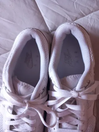 Zapatillas Nike Air Max Beige y Blancas