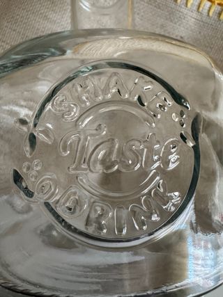 2 bottiglie in vetro per decorazione/liquore/olio