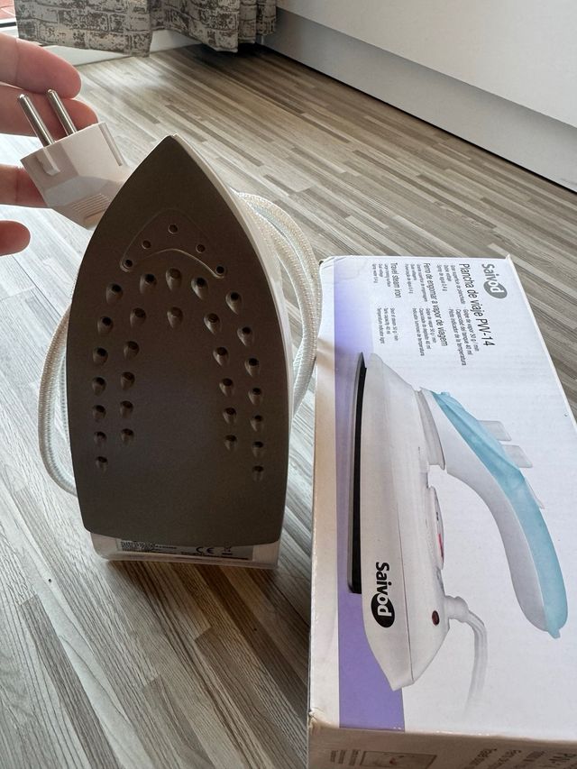 Plancha de viaje Saivod PW-14