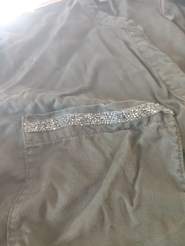 Vestido camisero verde militar