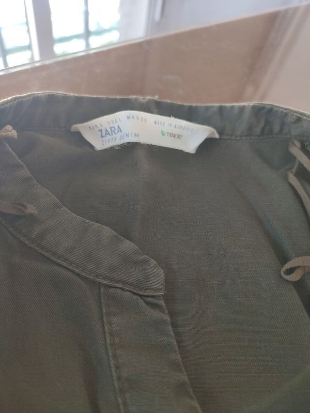 Vestido camisero verde militar