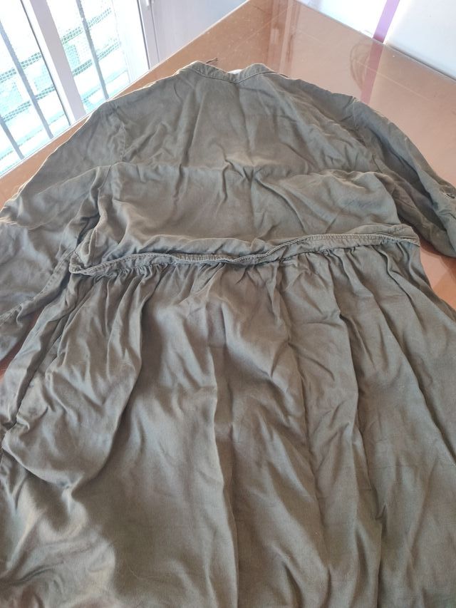 Vestido camisero verde militar