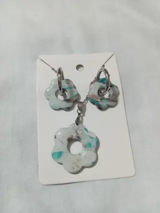 Pendientes y collar arcilla flor turquesa