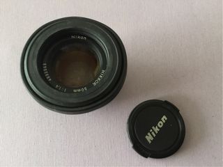 Cámara Nikon AF F-501 con objetivos .....