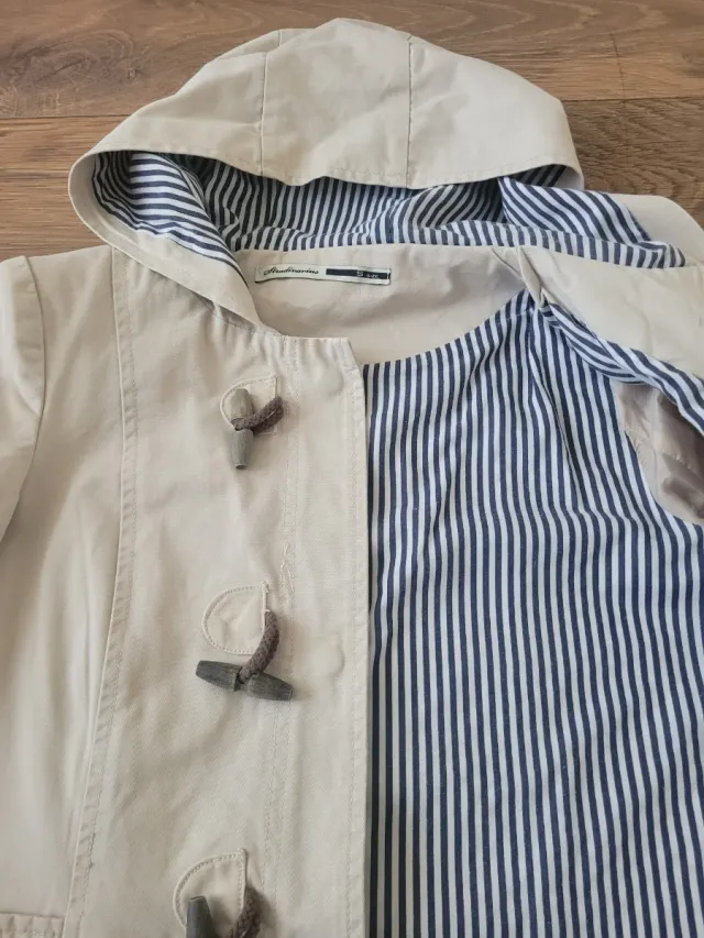 Parka beige con capucha mujer