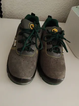 Zapatos de seguridad grises y verdes talla 39