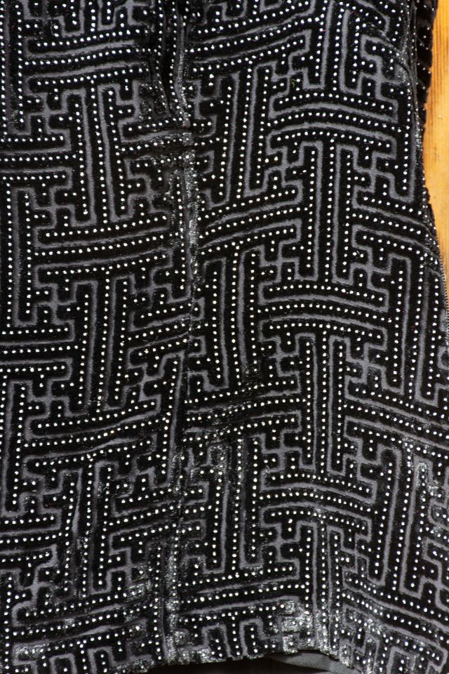 Estudio Erre Top Negro Terciopelo Tachuelas