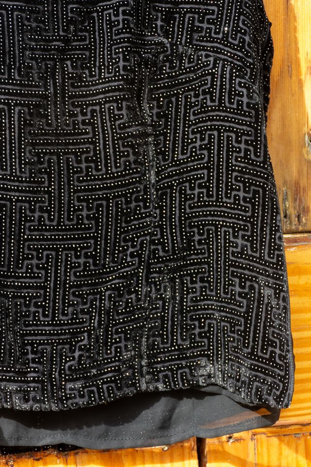 Estudio Erre Top Negro Terciopelo Tachuelas