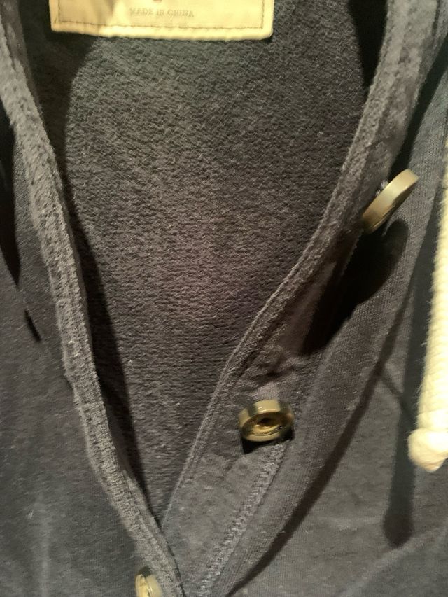 Chaqueta Hollister capucha botones