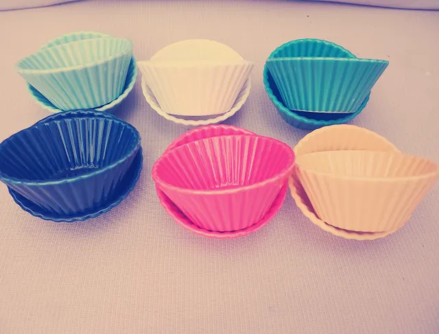 12 Moldes para Muffins Sweesie Porcelana