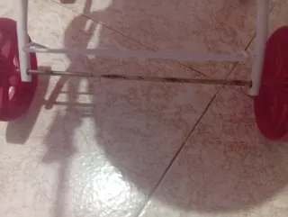 Carrito de muñecas Hello Kitty rosa