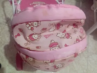 Carrito de muñecas Hello Kitty rosa