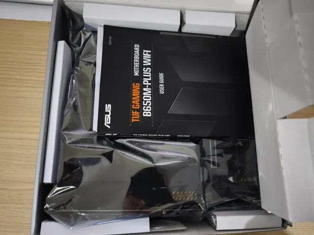 Placa Base Asus TUF Gaming B650M-Plus WiFi